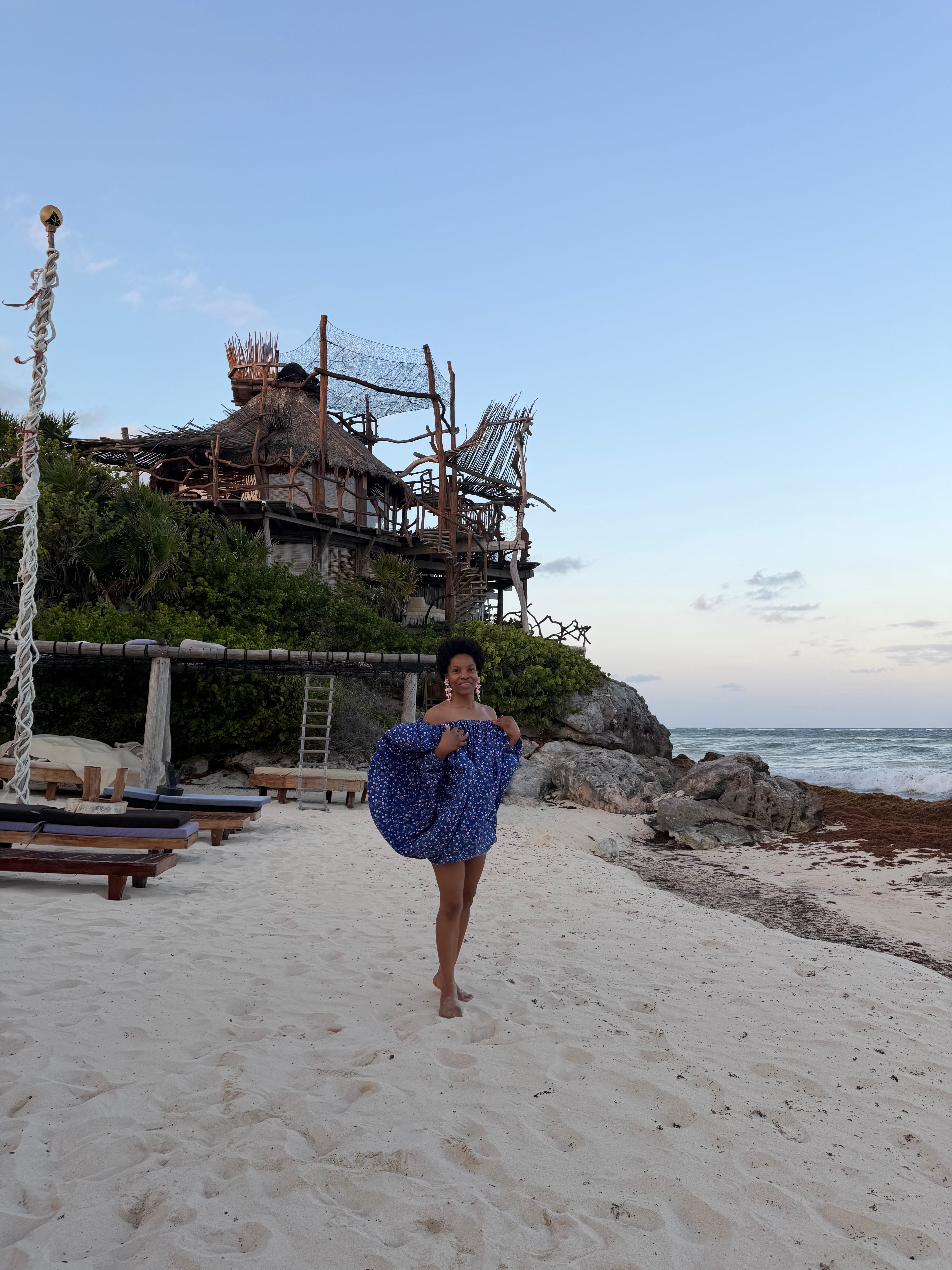 Rich Aunty – Blue Floral Off-Shoulder Bubble Mini Dress