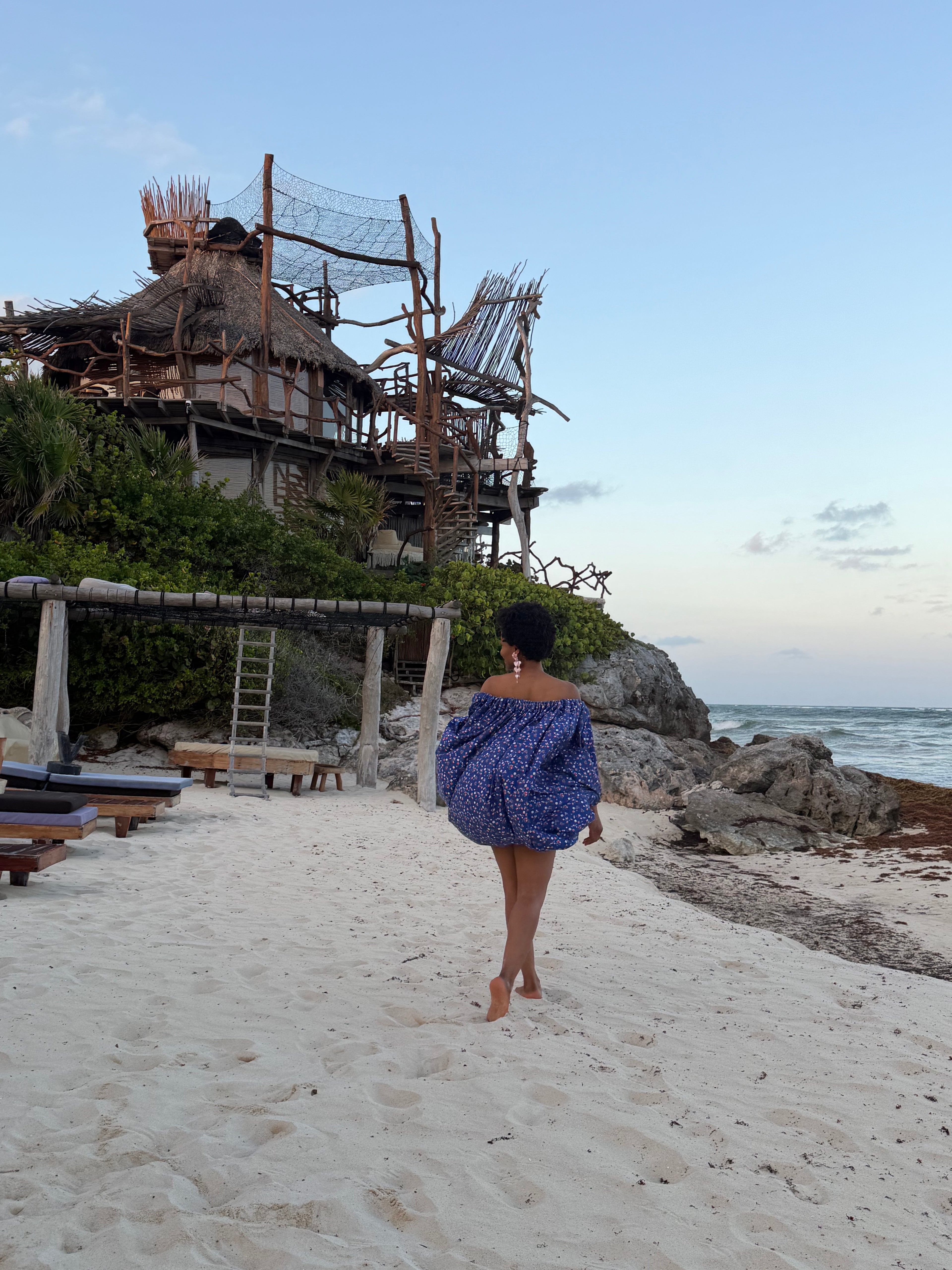 Rich Aunty – Blue Floral Off-Shoulder Bubble Mini Dress