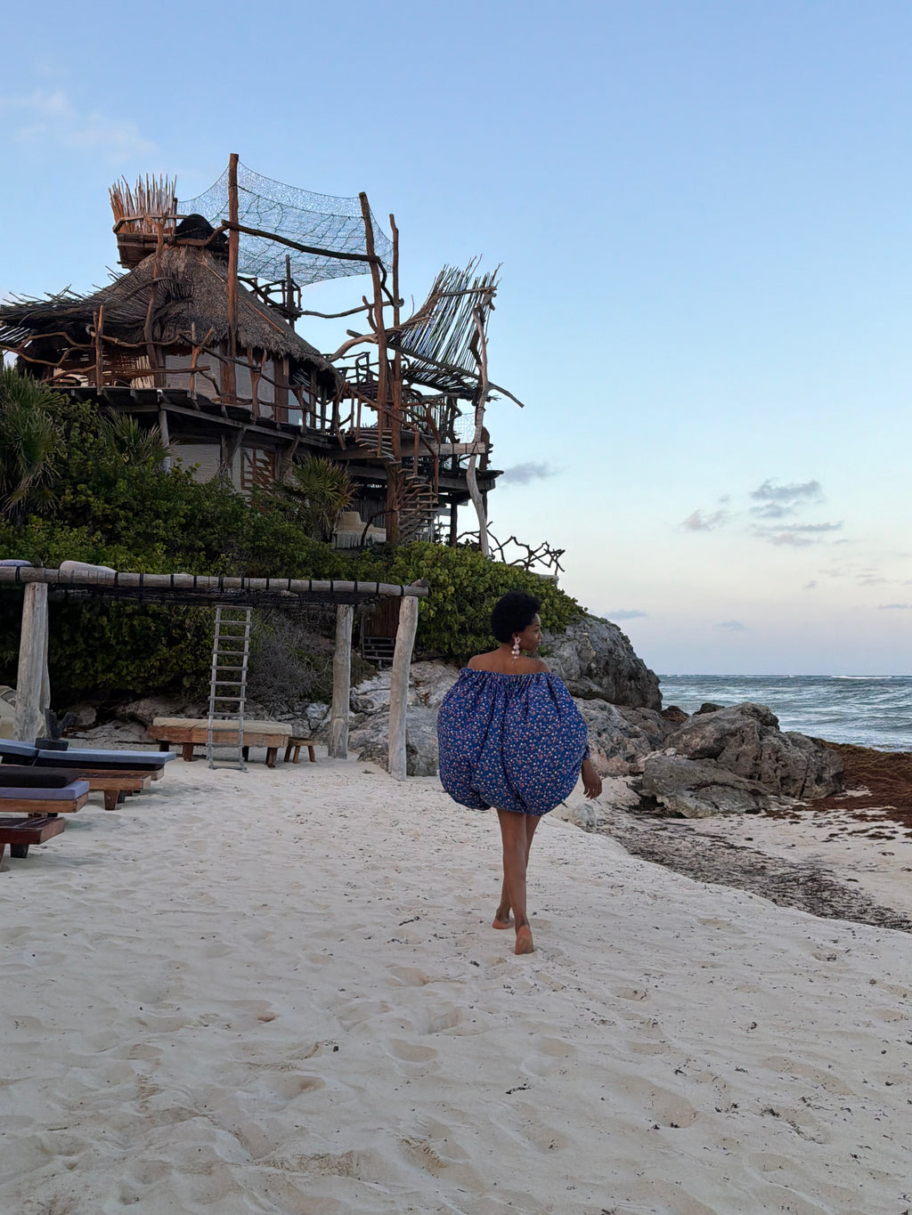 Rich Aunty – Blue Floral Off-Shoulder Bubble Mini Dress